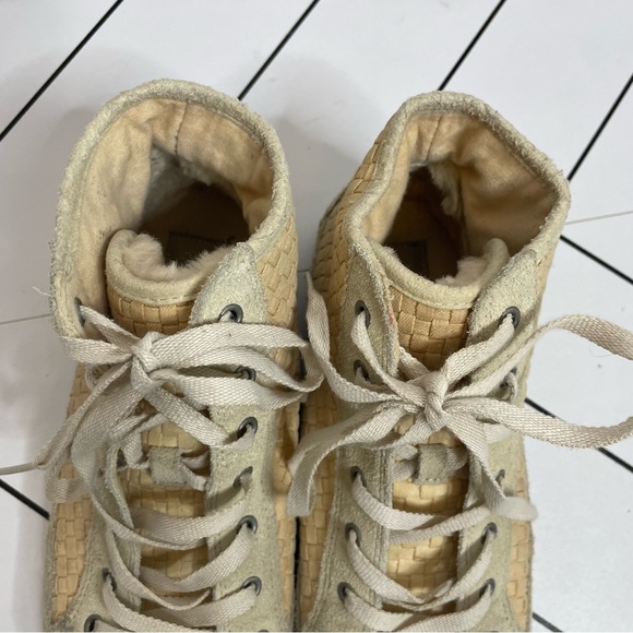 Ugg | Cayha Woven High Top Sherpa Lined Sneakers Tan Size 9 - Picture 10 of 14